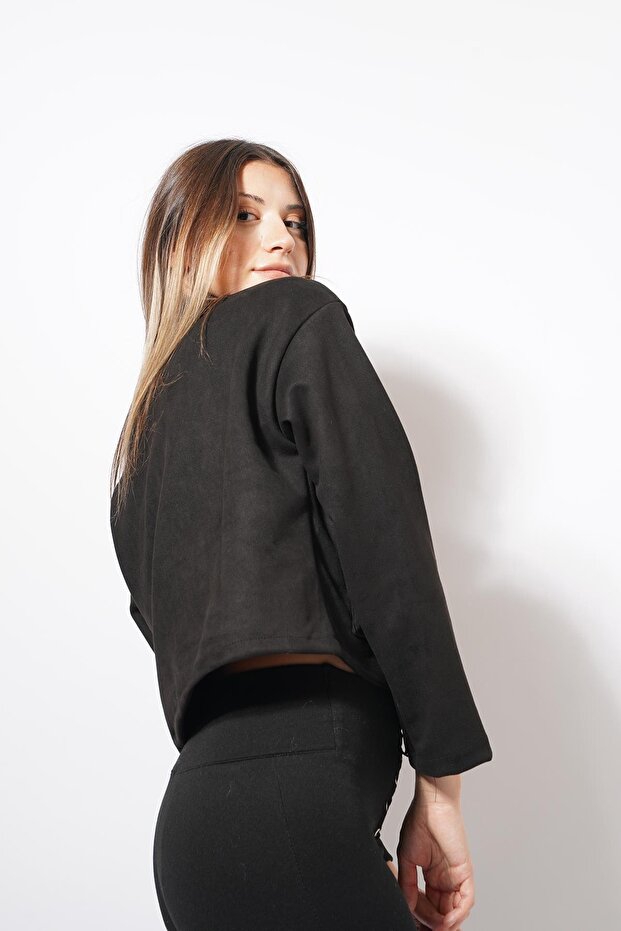 سترة من جلد الغزال المحروق بأزرار باللون الأسود - 3