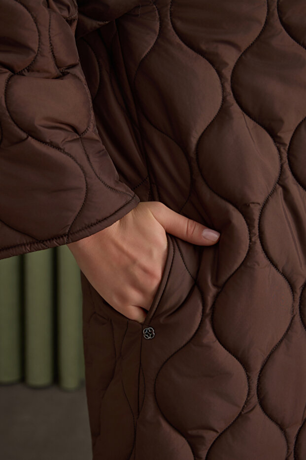 Çift Taraflı Kullanım Özellikli Kapitone Mont - 4