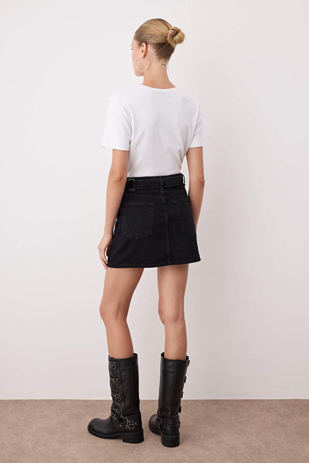 Siyah Aksesuar Detaylı Mini Denim Etek TWOAW26ET00075 - 4