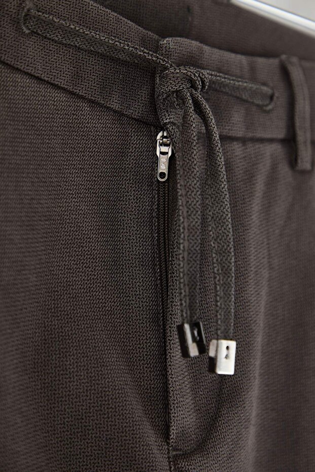 Kahverengi Regular Fit Dokulu Rahat Erkek Pantolon TMNAW26PL00007 - 6