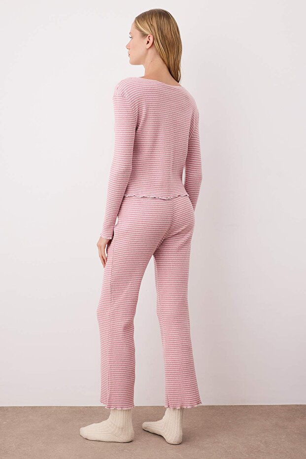Beyaz-Pembe Çizgili Kurdeleli Yumuşak Tuşe Fırçalı Fitilli Örme Pijama Takımı THMAW26PT00129 - 4
