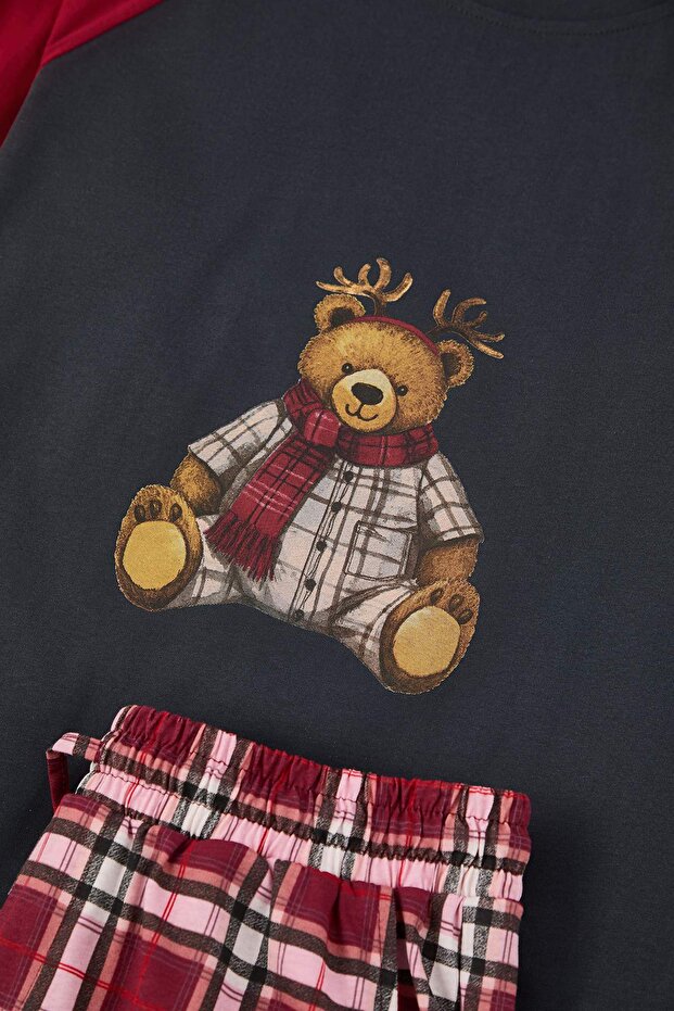 Bordo-Antrasit Regular Fit Ekose Ayıcık Baskılı Couple Örme Pijama Takımı TMNAW26PT00034 - 5