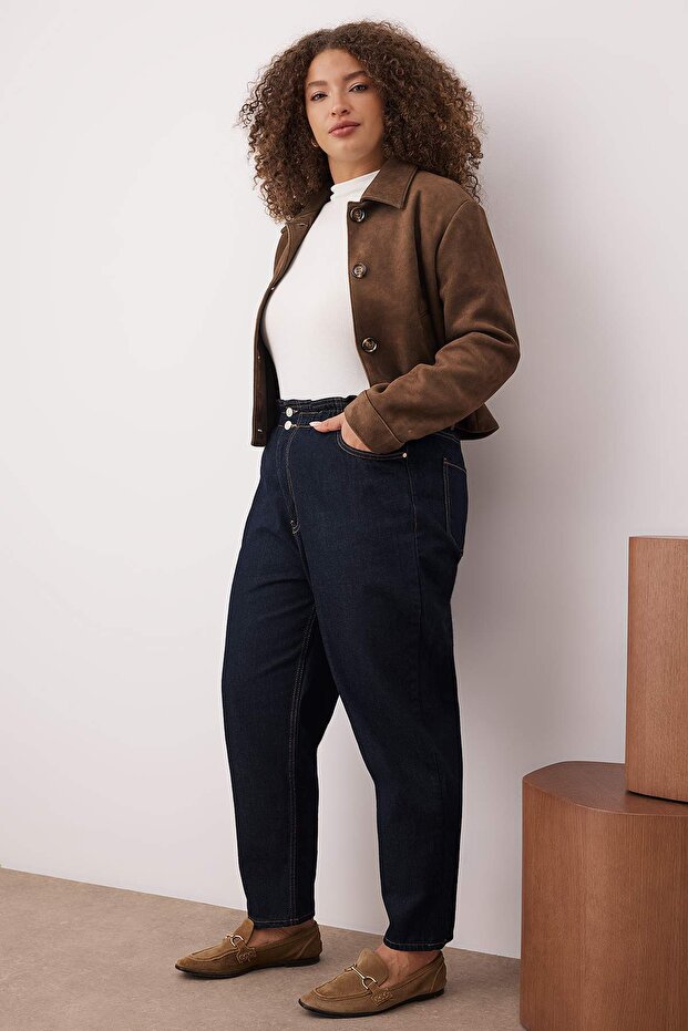 Koyu Mavi Yüksek Bel Beli Lastikli %100 Pamuk Büyük Beden Mom Jeans TBBAW23JE00002 - 2