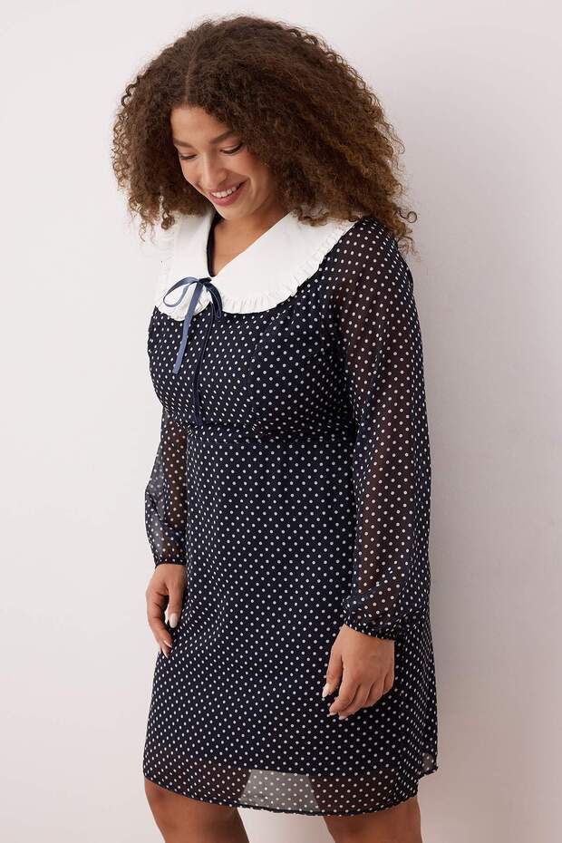 Lacivert Bebe Yaka Puantiyeli Şifon Mini Dokuma Büyük Beden Elbise TBBAW26AH00048 - 3