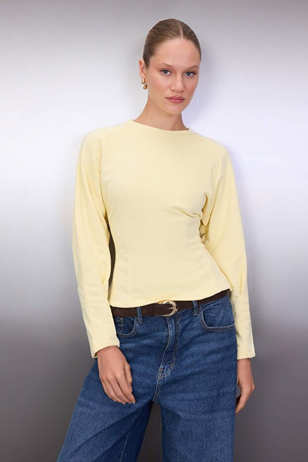 Açık Sarı Kalın Şardonsuz Belden Oturmalı Bisiklet Yaka Örme Sweatshirt TWOAW26SW00068 - 6