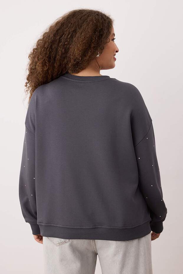 Antrasit Kalın Taşlı Detaylı Örme Büyük Beden Sweatshirt TBBAW24SW00000 - 4