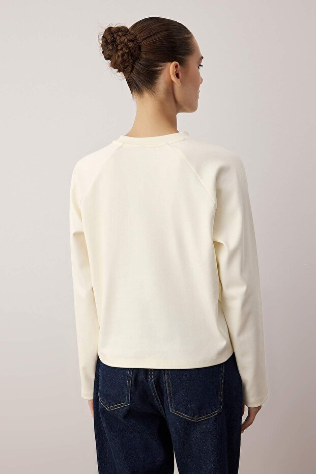 Ekru Relaxed/Boxy Fit Crop Uzun Kol Örme T-Shirt TWOAW26TS00022 - 4