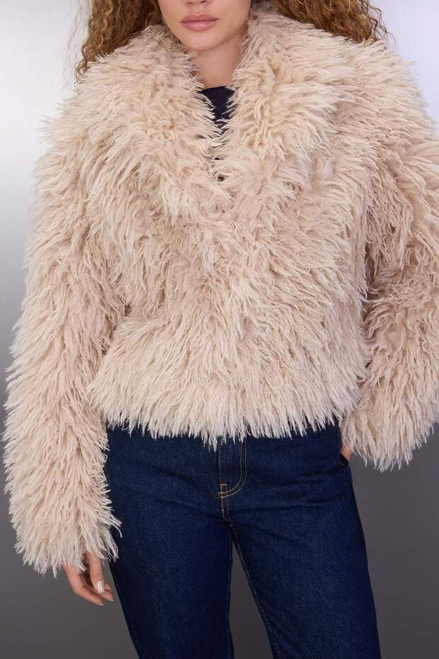 Beżowy oversize'owy wzór futra TWOAW26MO00051 - 3