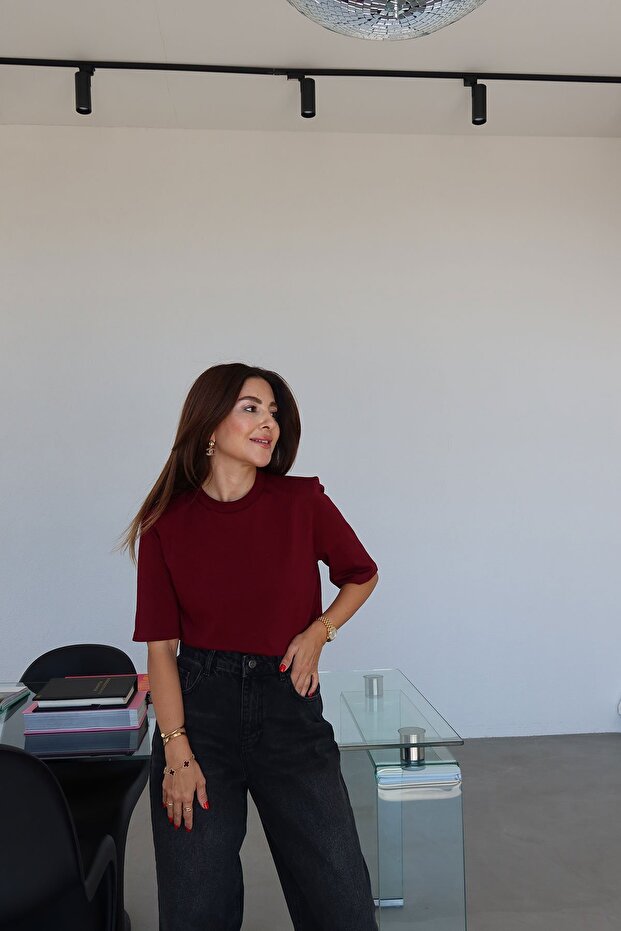 Omuzu Vatkalı Basic Tişört - 1
