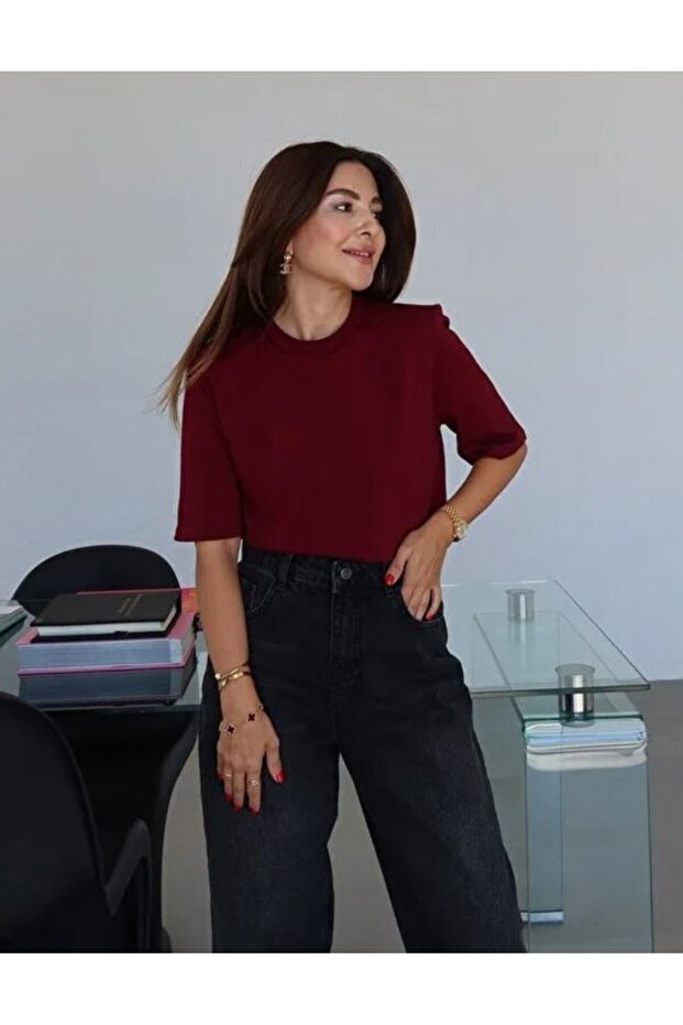 Omuzu Vatkalı Basic Tişört - 4