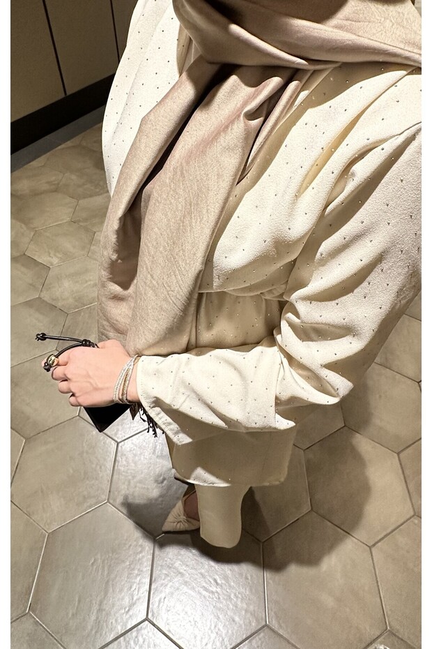 طقم حجاب مزين بالترتر - 6