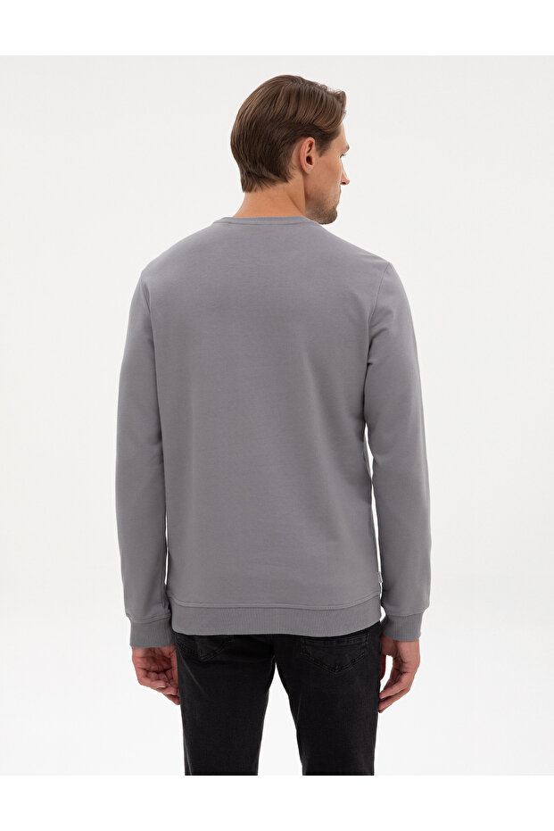 سويت شيرت أساسي بياقة دائرية وقصة عادية بلون رمادي 50314054-VR024 - 5