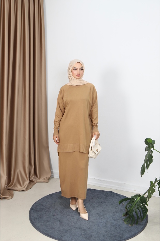 طقم ميرسيريزد مع تنورة