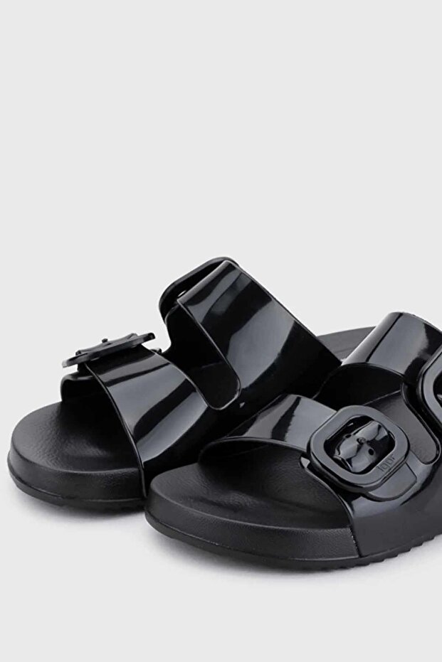 Siyah Kadın Terlik - 5