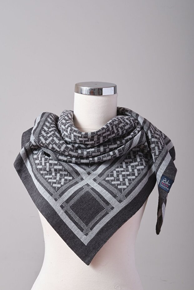 Desenli Üçgen Triko Şal - 4