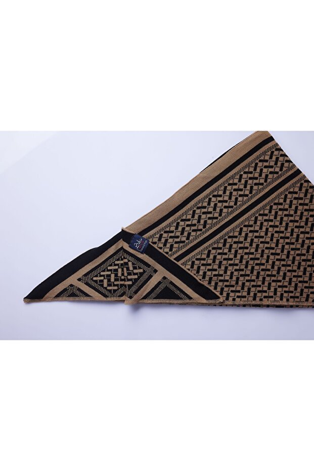 شال تريكو بنمط مثلث - 7