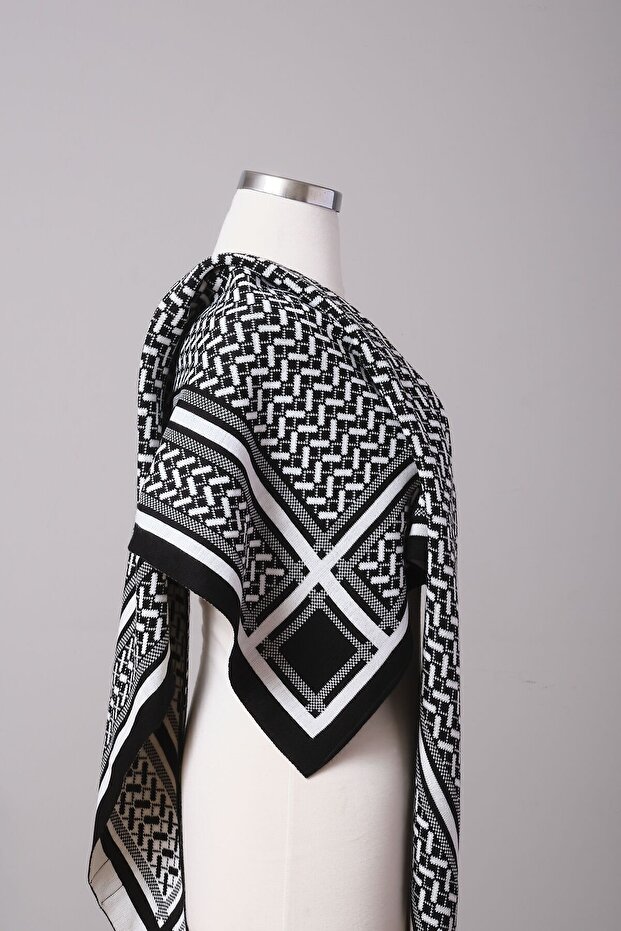 Desenli Üçgen Triko Şal - 7