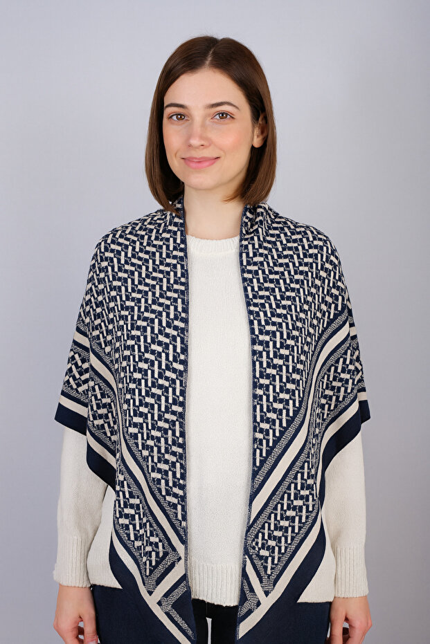 Desenli Triko Üçgen Şal - 1