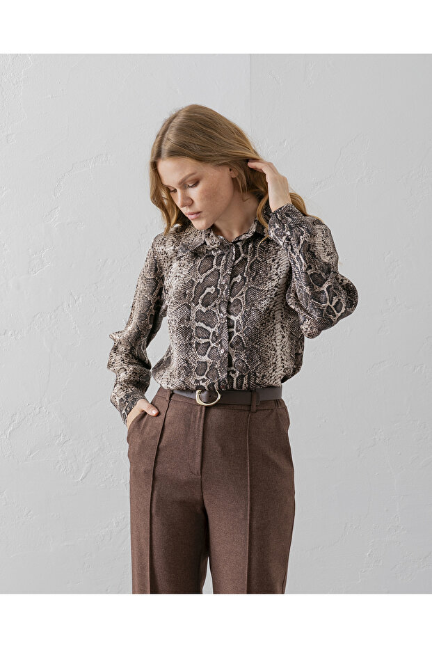 قميص بني منقوش - 4