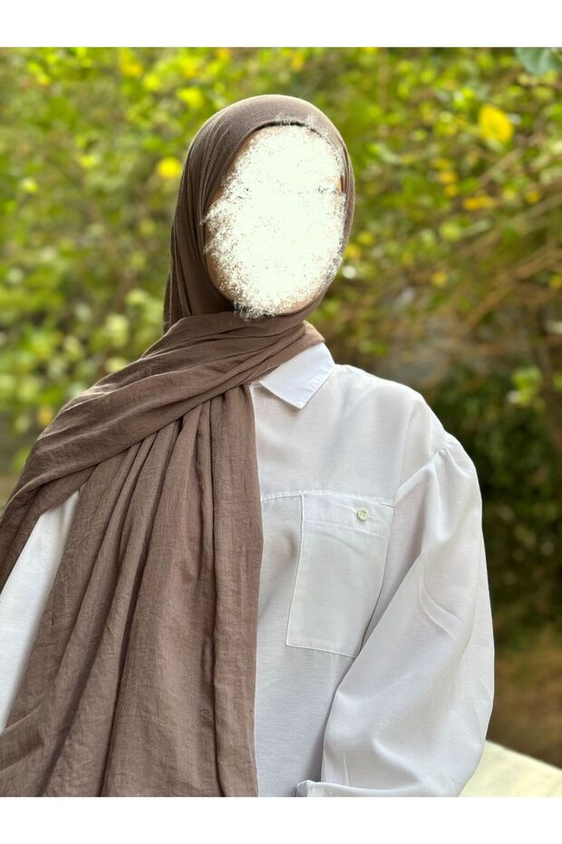 شال قطني محتشم بلون بني فاتح