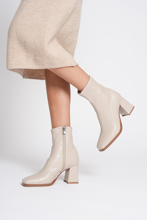 Mado Beige Blunt Toe Thick Heeled Stretch Boots