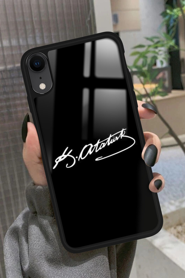iPhone Xr Uyumlu Atatürk Tasarımlı Glossy Premium Kılıf - 1