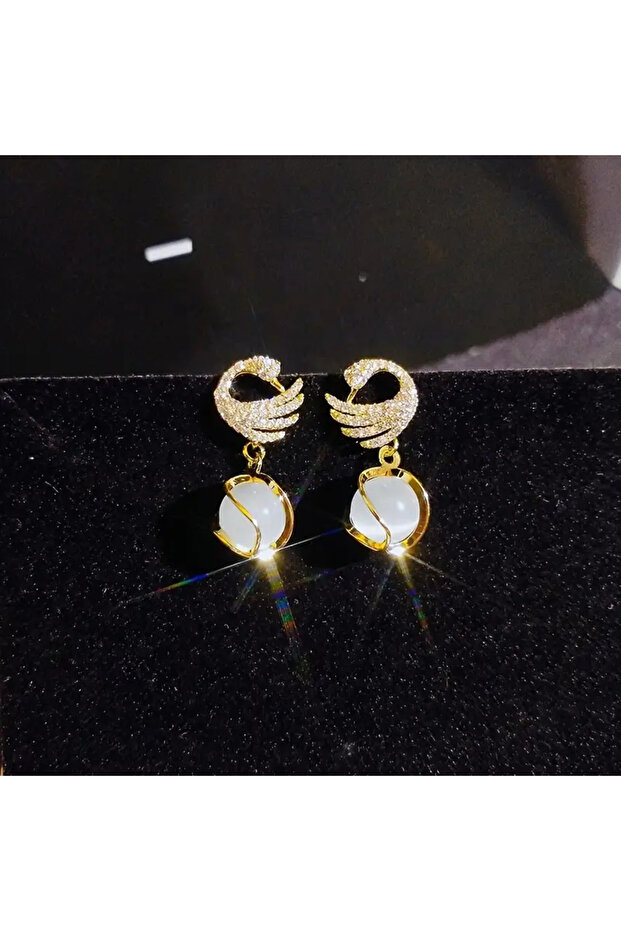 Swan Elegance – Swan Model Earrings