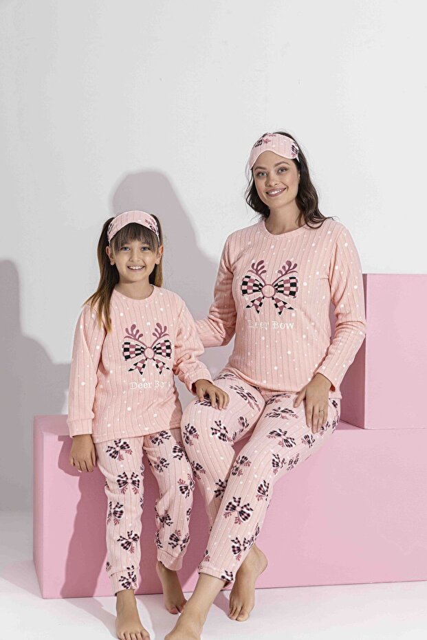 Women's Salmon Bow Pattern Mother-Daughter Matching Long Sleeve Fleece Plush Fabric Winter Warm Pajamas Set