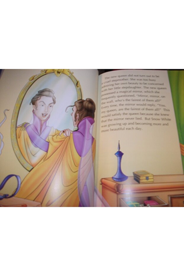 Snow White and the Seven Dwarfs with Animated CD - 6