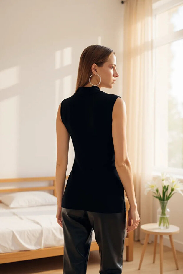Kadın Siyah Kolsuz Balıkçı Yaka Basic Bluz - 5