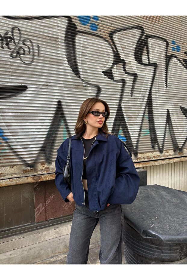 سترة بومبر كبيرة الحجم من الجلد الناعم - 3