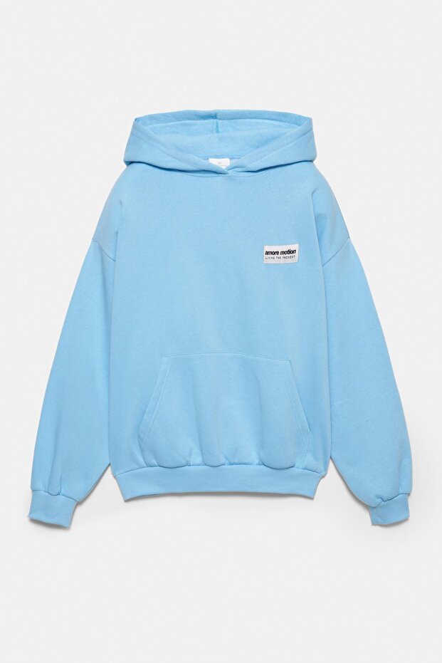 Grafik baskılı mavi kapüşonlu sweatshirt - 5