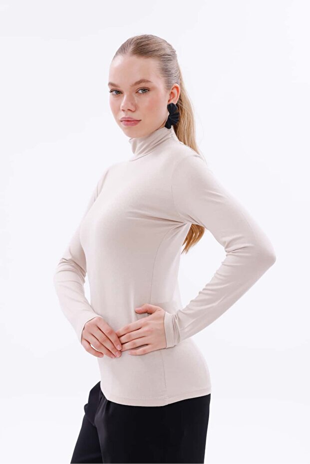 Body cu încălțăminte înaltă - 3