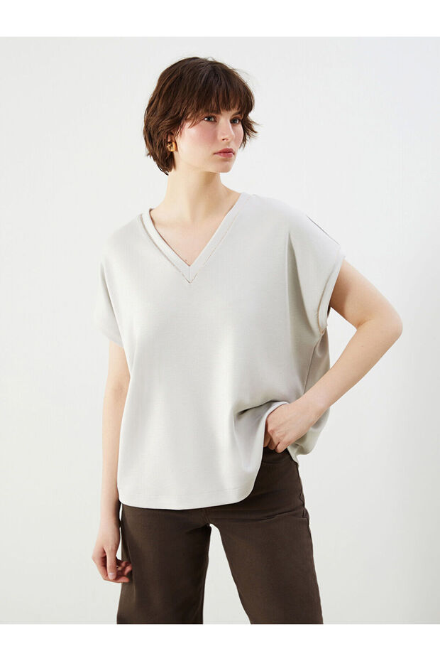 Nevavm V-Neck Oversize Soft Touch Women's T-Shirt with Difference