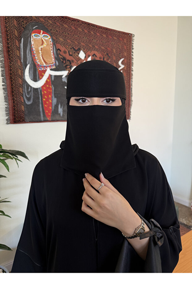 نقاب ملكي مبطن حرير( وسط ) مايل مشبك