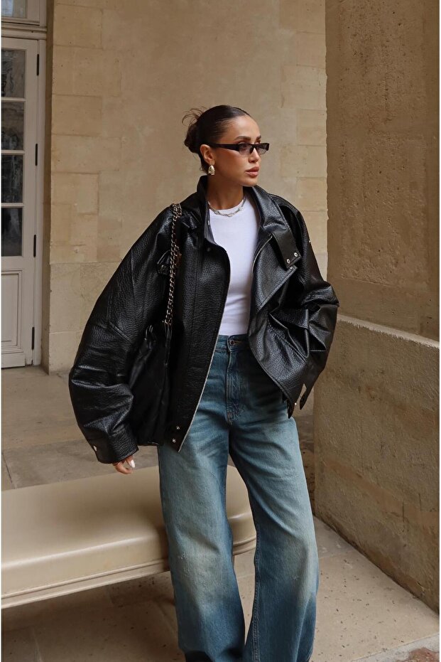 Černá bunda z umělé kůže s límečkem - 1