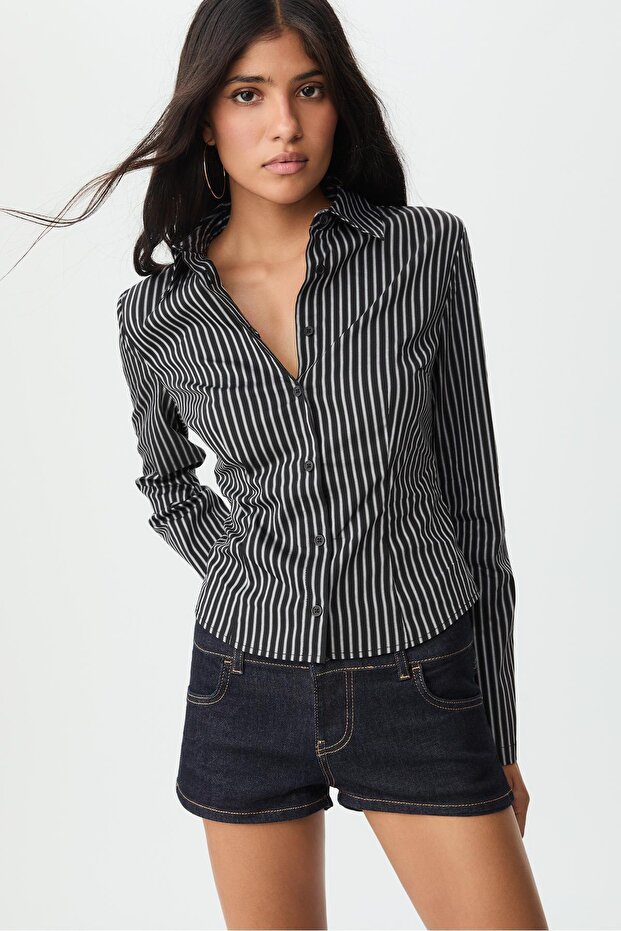 Dar kesim gömlek - 1