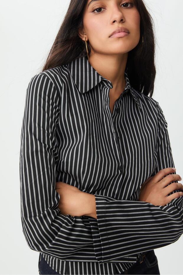 Dar kesim gömlek - 4