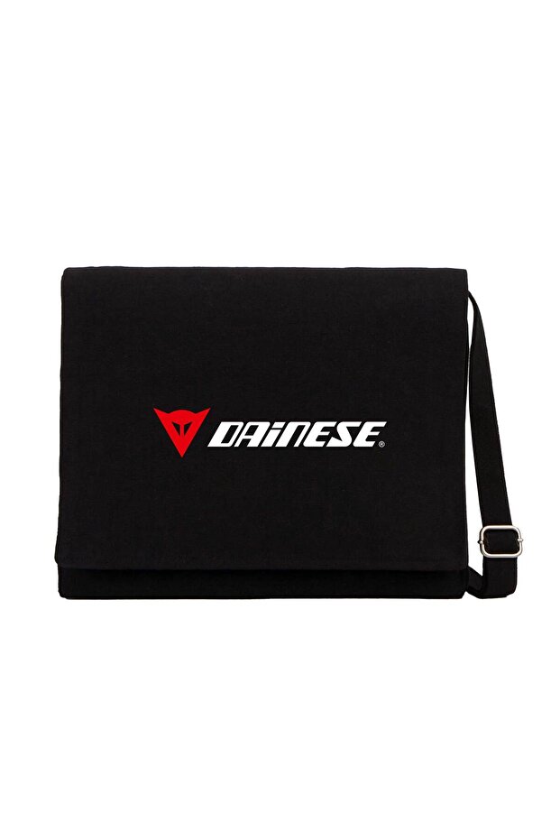 حقيبة ماسنجر من القماش باللون الأسود تحمل شعار Dainese