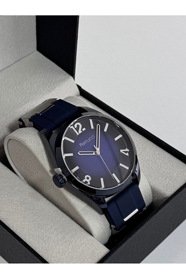 Men's Watch with Metal Case, Durable Silicone Strap, 30 Meters Water Resistant