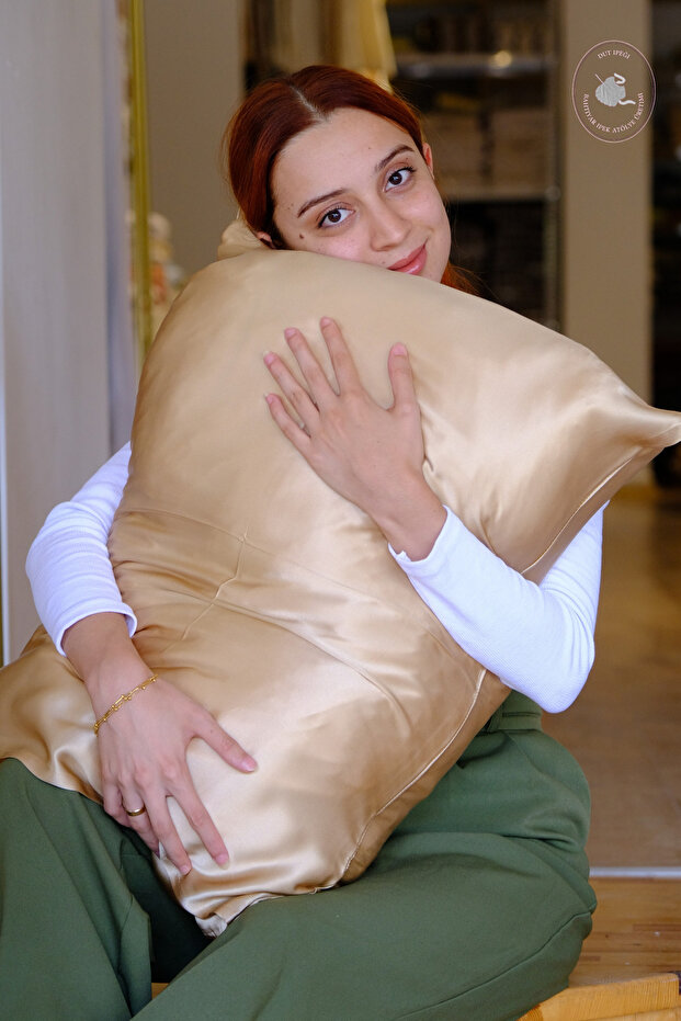 Bej Yastık Kılıfı - 1