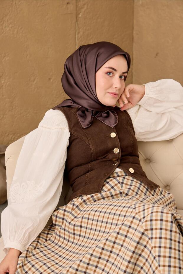 وشاح حرير سورا بلون بني رمادي سادة 90x90