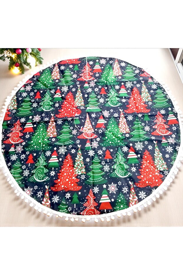 Pompom Pine Tree Floor Covering – Red Green Pine Tree Printed Poplin Fabric on Navy Blue (80 cm)
