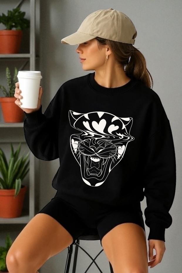 Unisex Long Sleeve Tiger Transfer Printed Crew Neck Sweatshirt