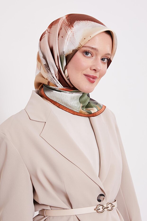 وشاح حريري بنمط أوراق الشجر العاكسة للضوء - 2