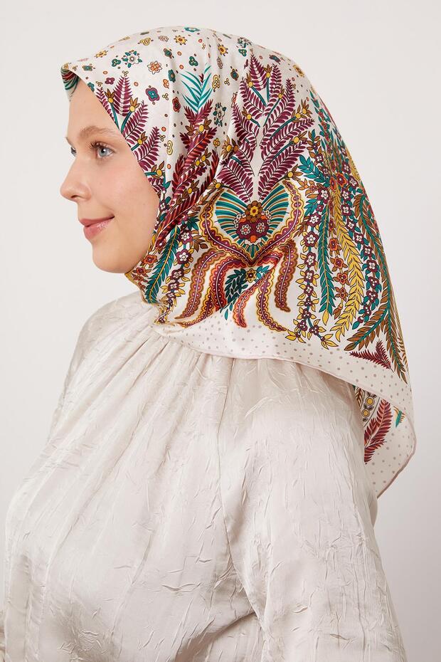 وشاح حريري بنمط أوراق الشجر من قماش التويل - 2