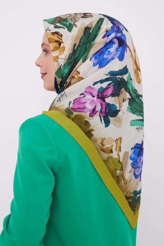 وشاح حريري بنمط تجريدي باللون الأخضر الليموني - 4