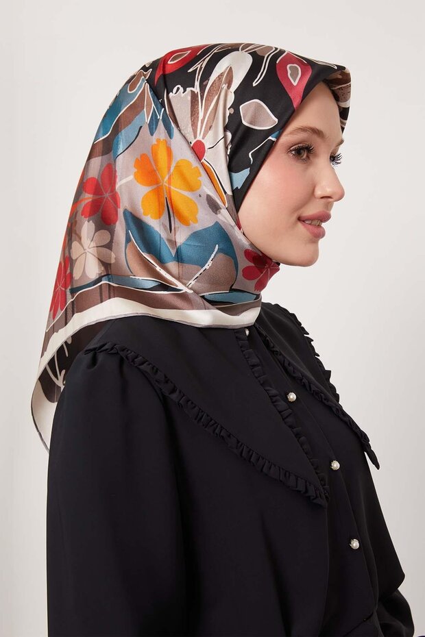 Gray Mixed Floral Pattern Twill Silk Scarf