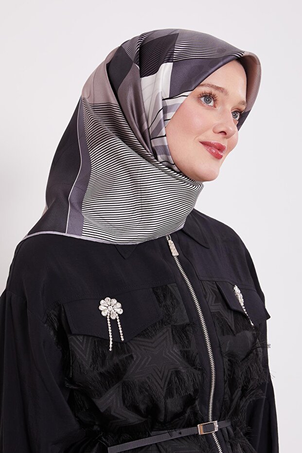 Silver Labyrinth Pattern Twill Silk Scarf - 1