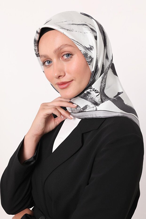 وشاح حريري بنمط فرشاة رمادية اللون - 1